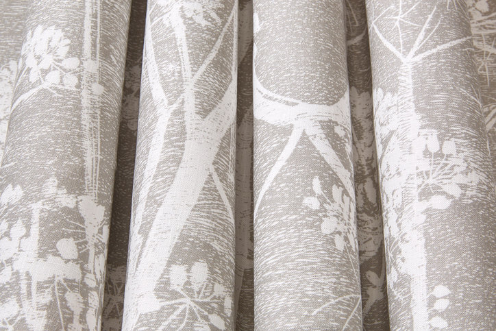 Cow Parsley 100% Linen Fabric by Cole & Son 