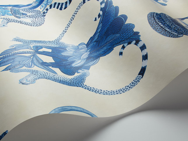 Khulu Vases Blue/White Wallcovering by Cole & Son 