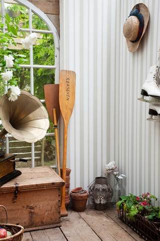 Cambridge Stripe Wallcovering by Cole and Son