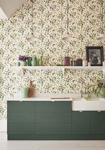 Sweet Pea Wallcovering by Cole & Son 