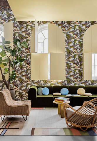 Hoopoe Leaves Wallcovering by Cole & Son 