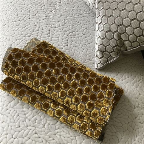 Cartouche Chalk Fabric by Designers Guild 