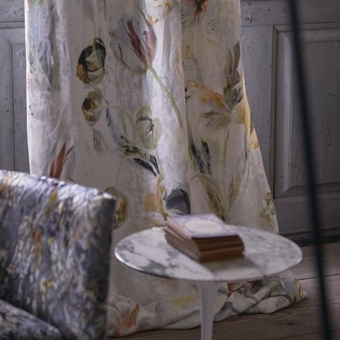 Tulipa Stellata Birch Fabric by Designers Guild 