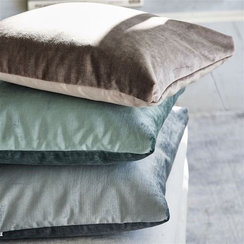 Glenville Roebuck Fabric by Designers Guild 