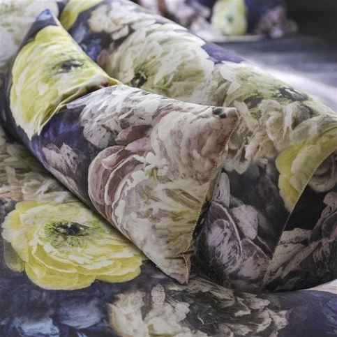 Le Poeme De Fleurs Midnight Fabric by Designers Guild 
