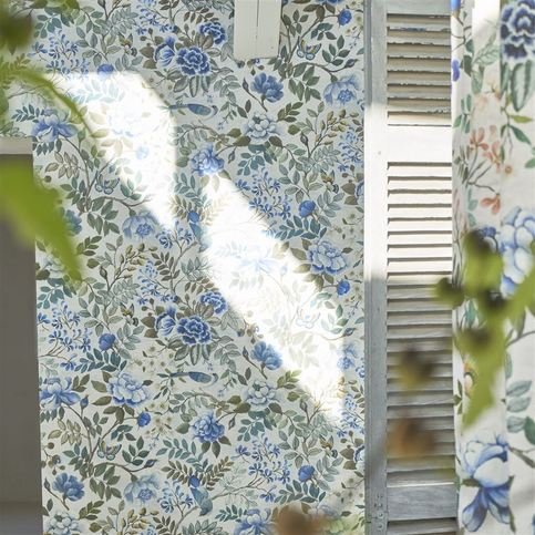 Porcelaine De Chine Porcelain Wallcovering by Designers Guild