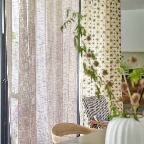 Shoshi Tuberose Fabric by Designers Guild 