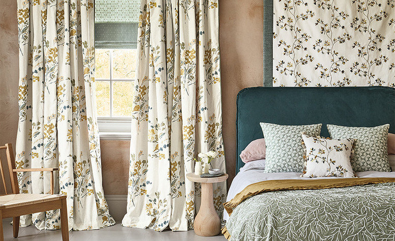 Aurea Cushion Meadow by Villa Nova