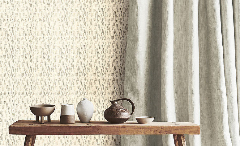 Broderie Plaster Wallcovering by Villa Nova 