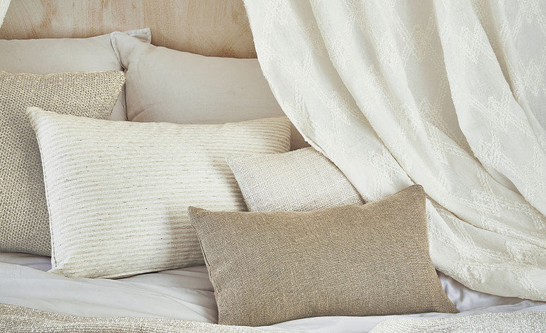Doyu Stucco Fabric by Villa Nova 