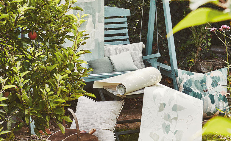 Still Life Teal Wallcovering by Villa Nova 