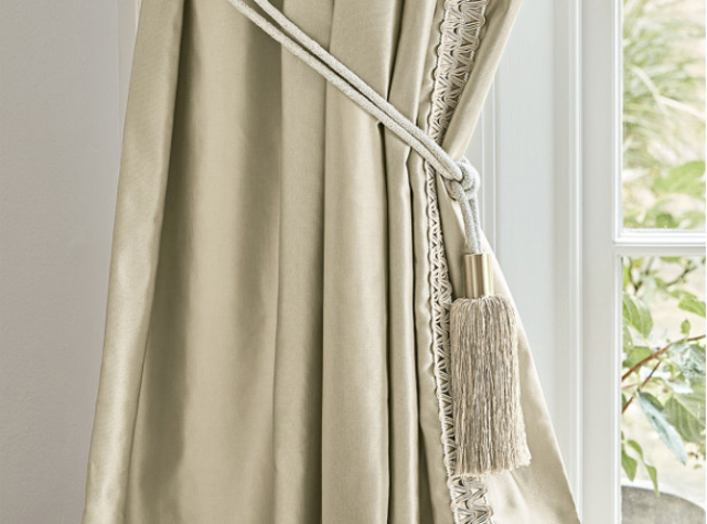 Tassel Tie Back Pearl By Villa Nova
