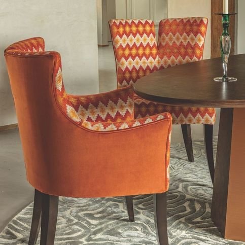 Coralia Silver Oval Rug by William Yeoward